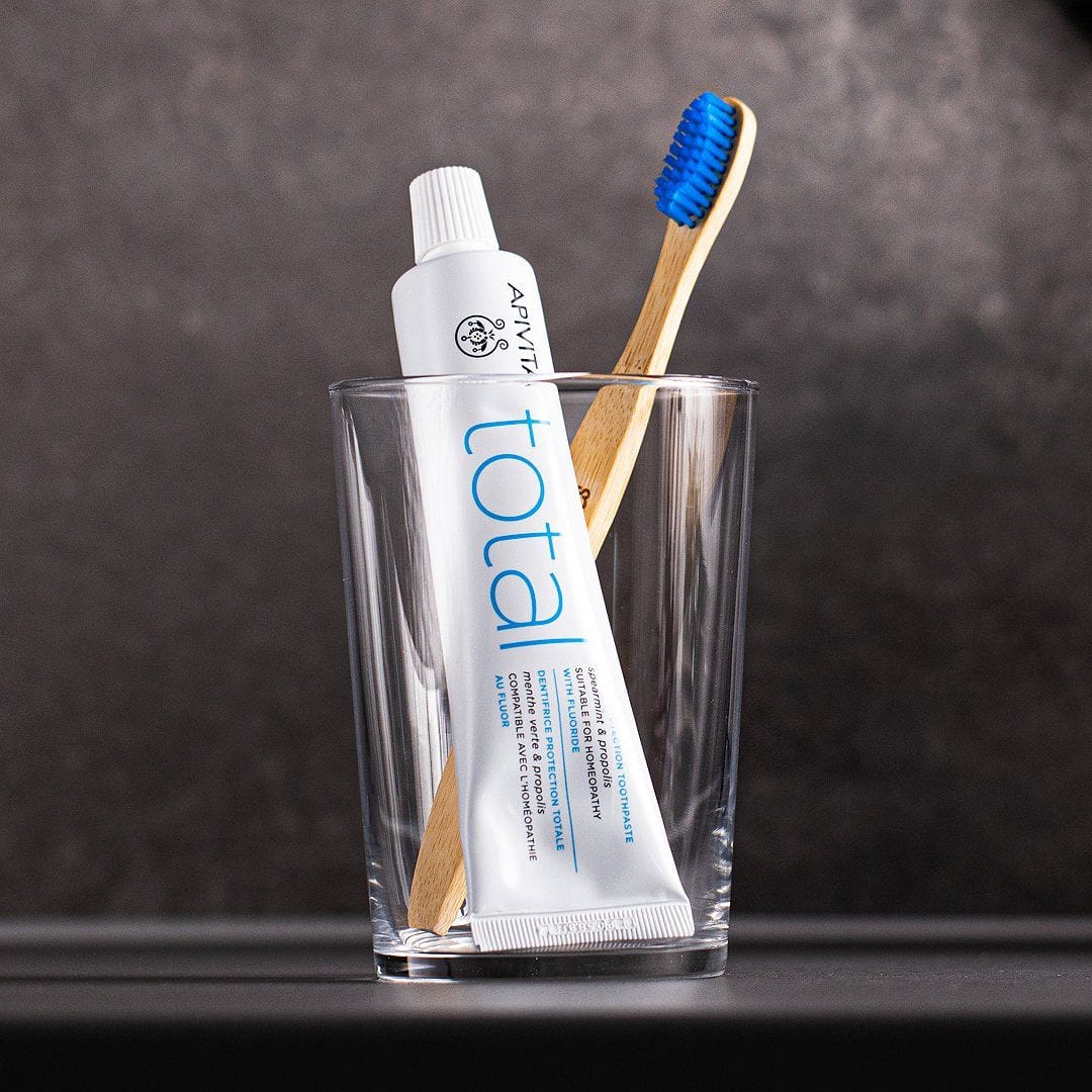 <p style="text-align: center;"><strong>ORAL CARE</strong></p><p>TOTAL Οδοντόκρεμα Ολοκληρωμένης Προστασίας</p> - Image 2