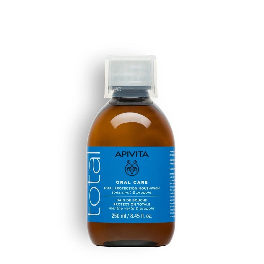 <p style="text-align: center;"><strong>ORAL CARE</strong></p><p>TOTAL Στοματικό Διάλυμα Ολοκληρωμένης Προστασίας</p>